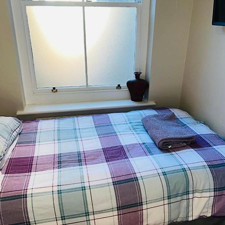 Single Room - Bed For The Night - Close To Beach St Leonards-on-Sea Exterior photo